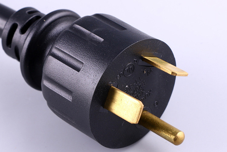 RV-Power-Cord-30-Amp-Straight-TT-30-Plug.jpg