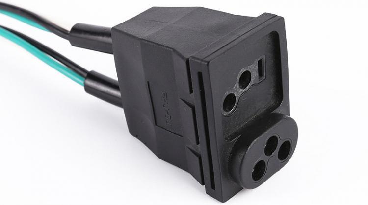 2-Outlet-Light-Lamp-Power-Supply-Cord-for-Sun-System-with-Double-Cable-750x419.jpg