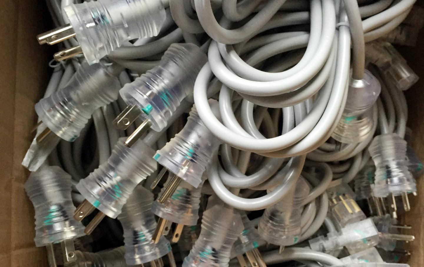 America-NEMA-5-15P-Medical-Grade-Power-Supply-Cord-Transparent-Plug.jpg