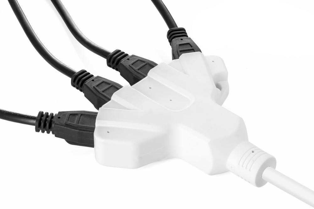 Four-Outlet-Outdoor-Extension-Cord-With-Circuit-Breaker.jpg