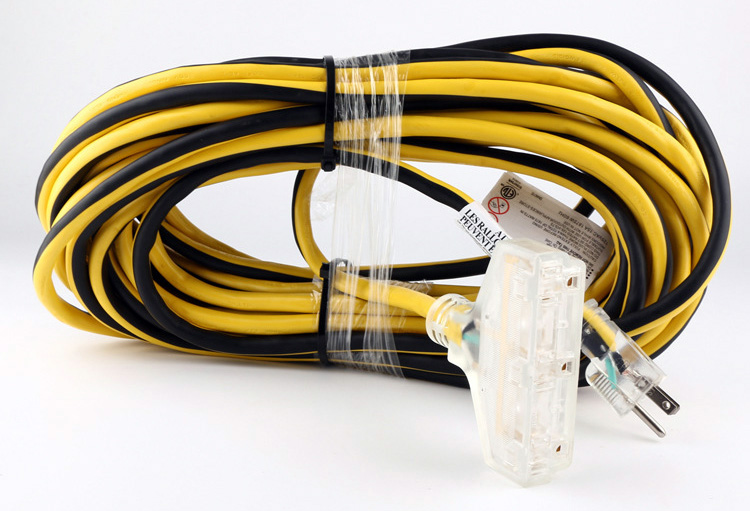 Heavy-Duty-Outdoor-Extension-Cable-Lighted-End.jpg
