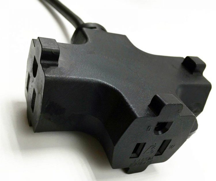 Outdoor-Extension-Cord-Heavy-Duty-Triple-Outlet-socket-750x630.jpg