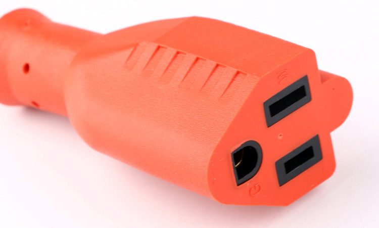 Manufacturer-Outdoor-Extension-Cord-Socket-e1534915488441.jpg