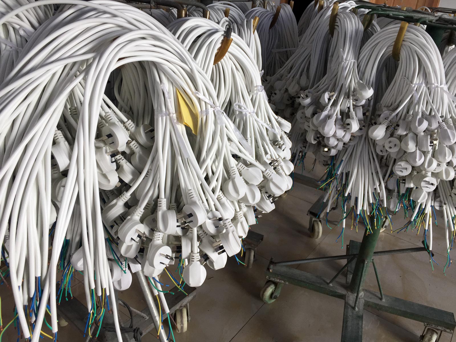 Australia-angle-plug-mains-cable.jpg