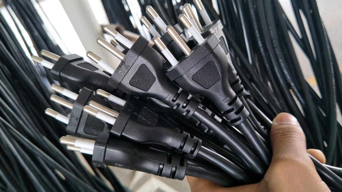 Manufacturer-Base-Brazil-Power-Supply-Cord-10A-Plug-3-Conductor-Custom-Length-AC-Power-Cable.jpg