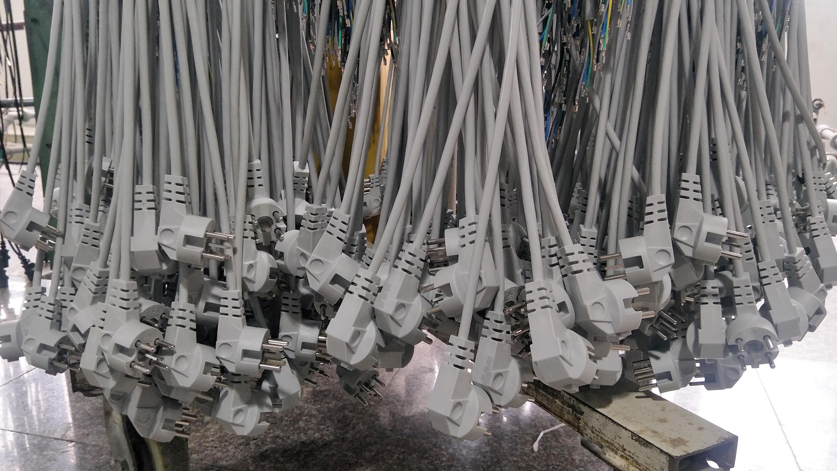 Manufacturer-Base-AC-Power-Cord-For-Netherland-5-Wires-Plug.jpg