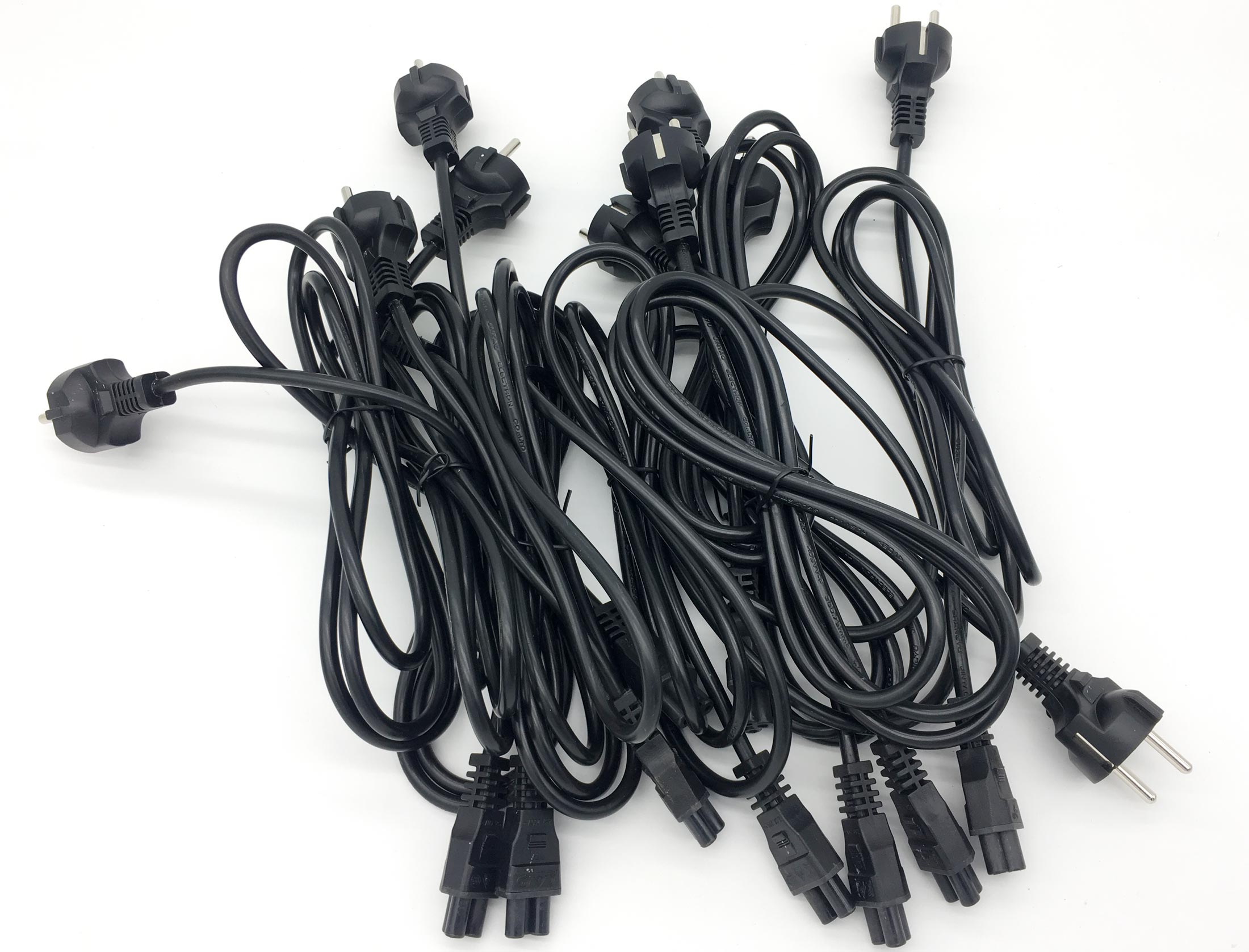 Schuko-Plug-Straight-IEC-60320-C5-Power-Cord.jpg
