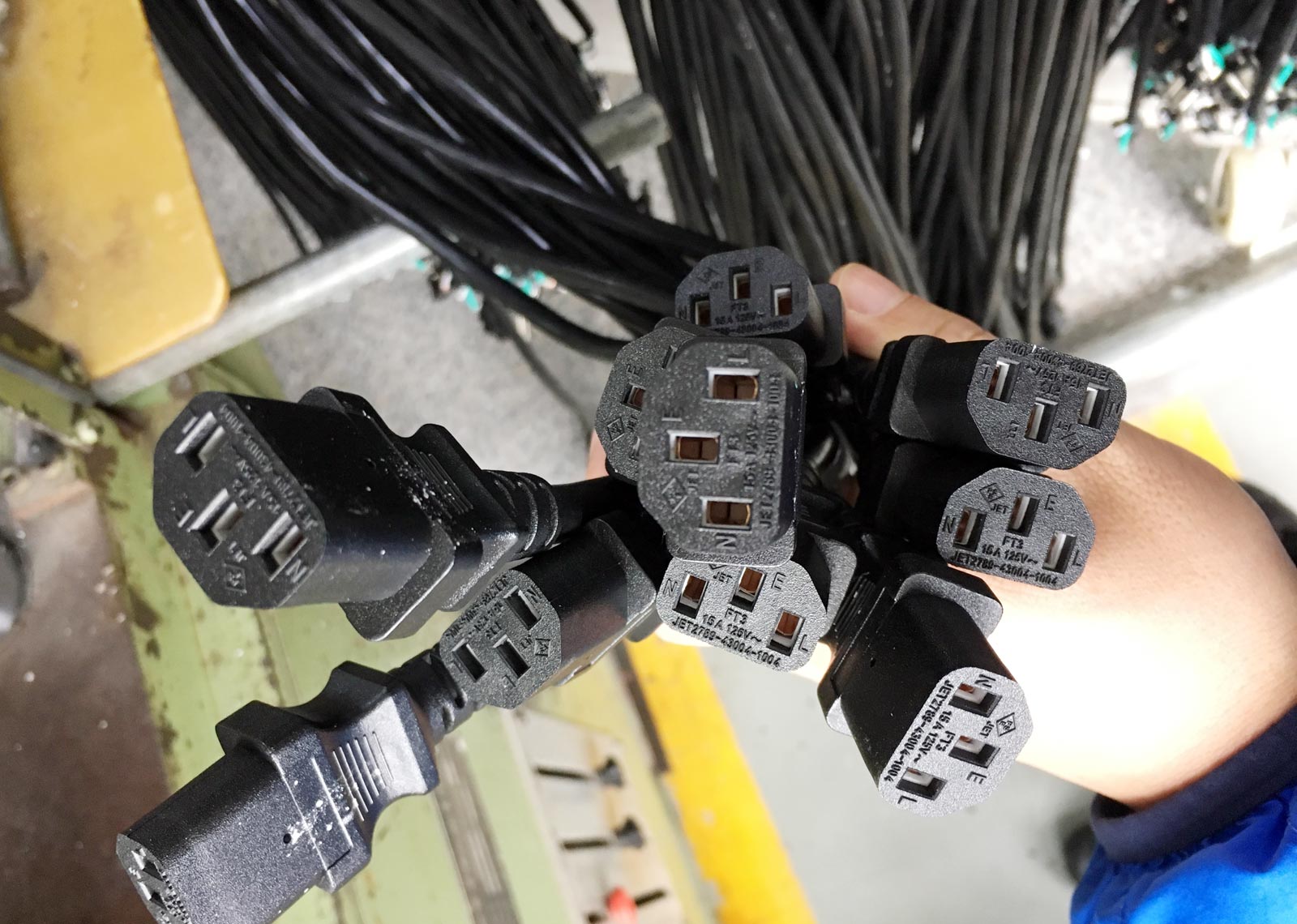 IEC-60320-C13-Appliance-Power-Cord-Japan-PSE-Approved.jpg