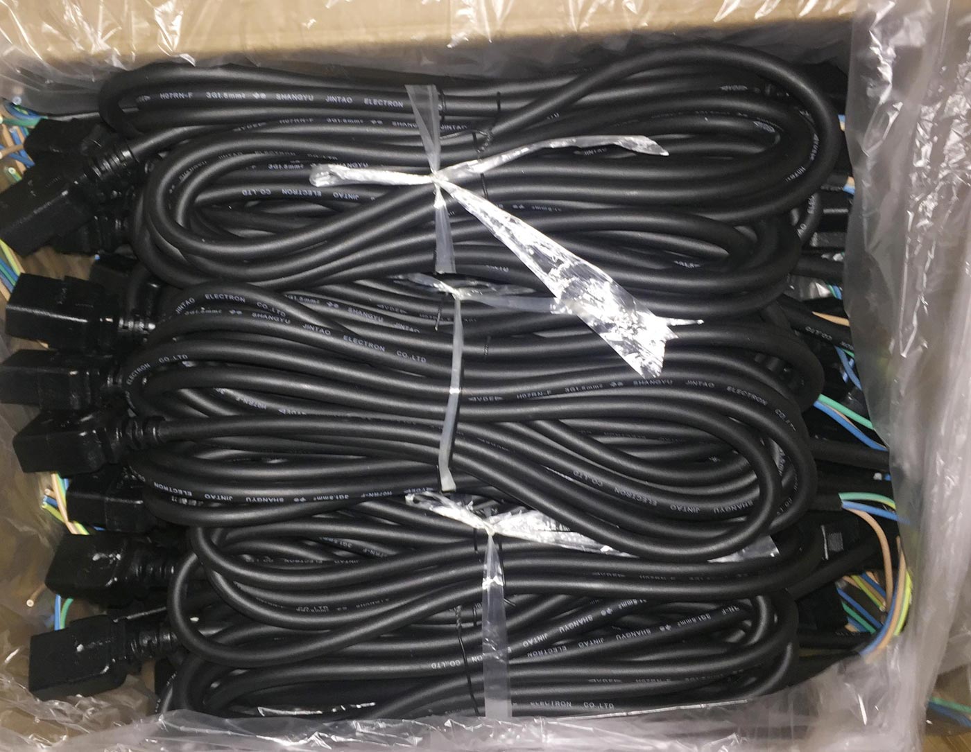 IEC-60309-Power-Cord-with-Rubber-Cable.jpg